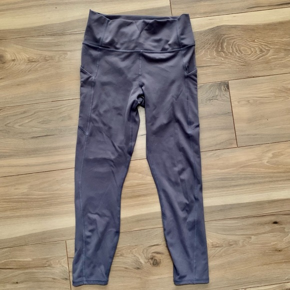 Fabletics Oasis 7/8 legging Size M - Picture 7 of 13